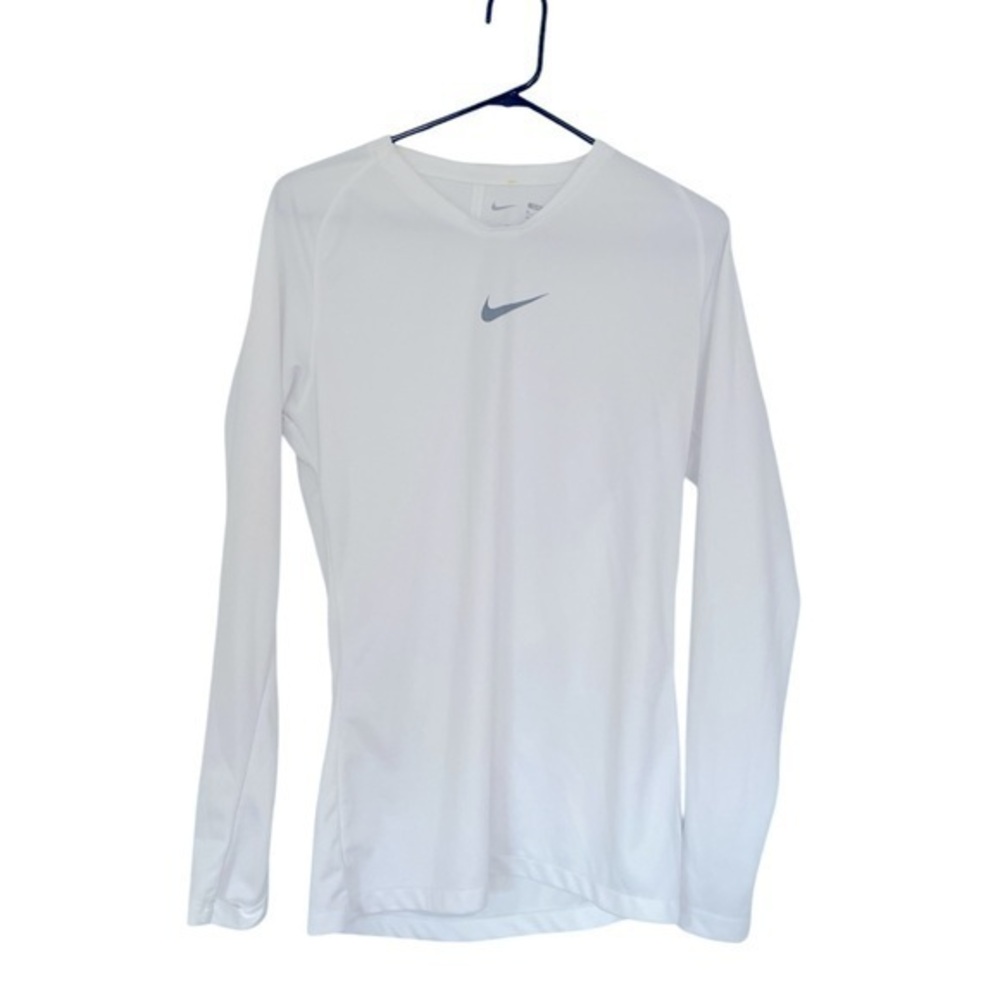 Nike Dry fit First layer slim fit in size medium